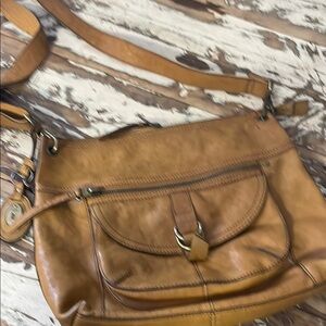 Fossil Tan Leather Crossbody Bag with Adjustable Strap